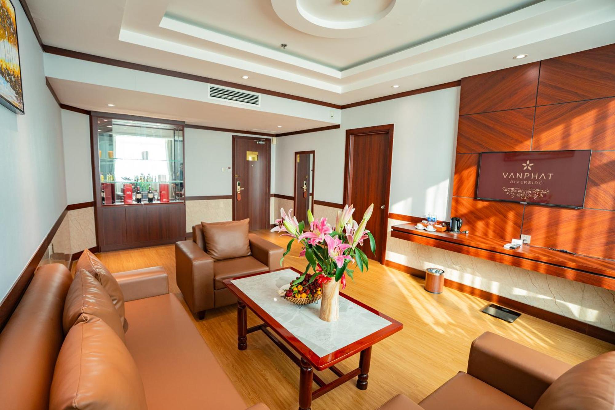 Van Phat Riverside Hotel Can Tho Εξωτερικό φωτογραφία