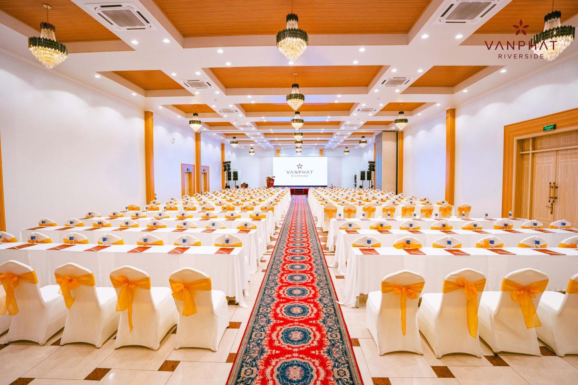Van Phat Riverside Hotel Can Tho Εξωτερικό φωτογραφία