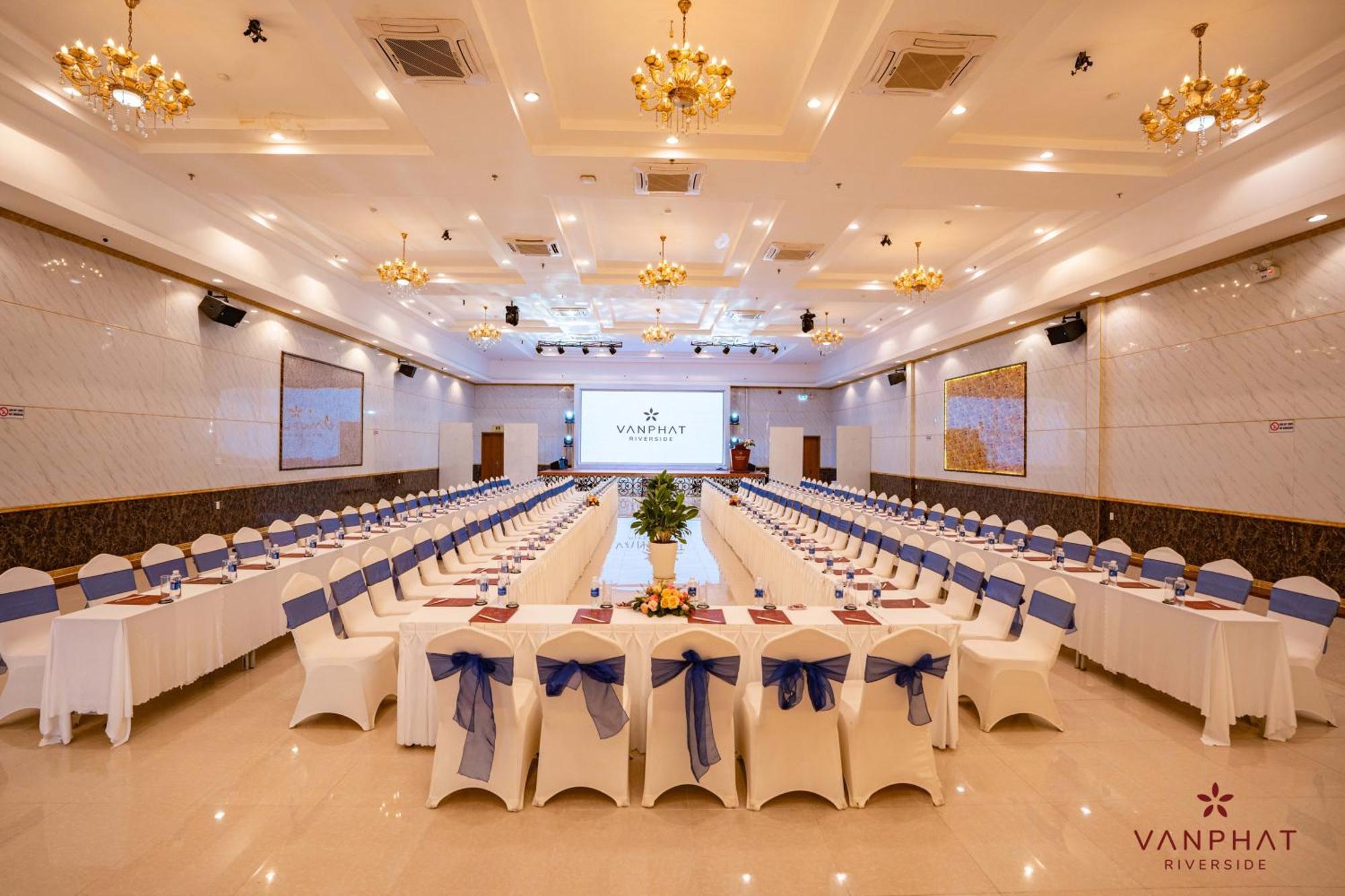 Van Phat Riverside Hotel Can Tho Εξωτερικό φωτογραφία